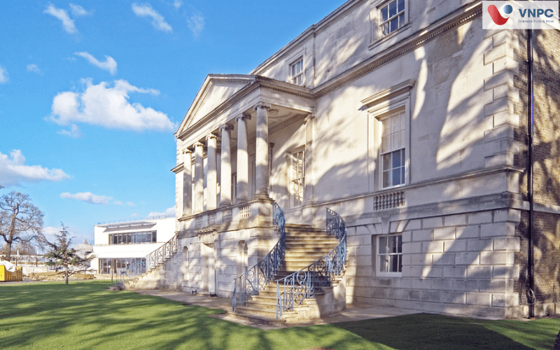 Khám phá University of Roehampton London tại Ngày hội Du học VNPC